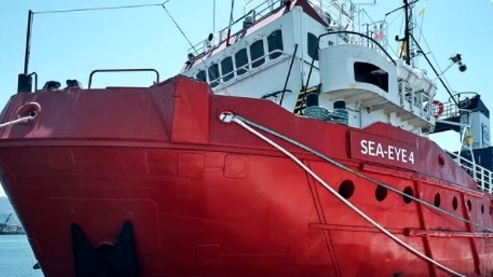 Pozzallo porto sicuro per la nave “Sea Eye”, stamattina l’attracco con 271 migranti a bordo