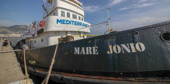 La “Mare Jonio” arriverà domani a Pozzallo, solo 70 migranti, 142 sbarcati a Lampedusa