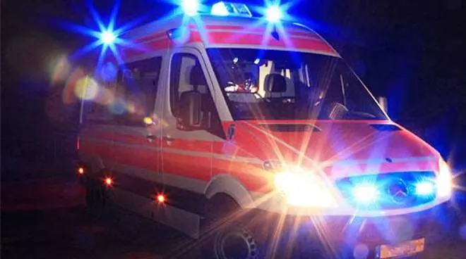 Auto rubata a Modica si ribalta sulla Ragusa – Catania, il conducente ferito fugge, è ricercato dalle Forze dell’ordine