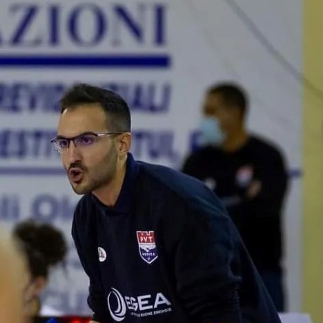 L’allenatore non è stato violento, il suo gesto  non era intenzionale. La PVT Modica si difende e condanna speculazioni e violenza