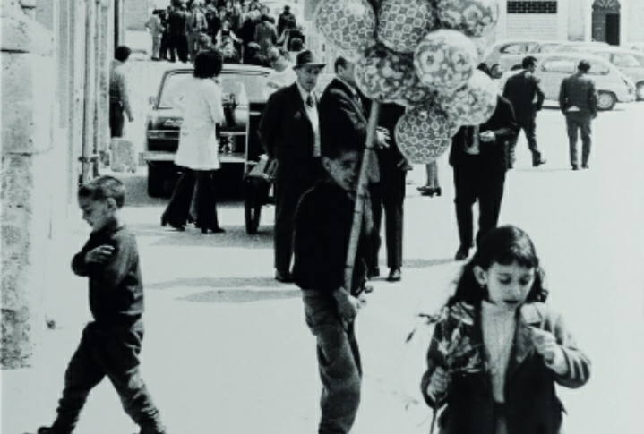 A Scicli una mostra fotografica della città in festa negli anni ’70 vista da Vincenzo Vinci