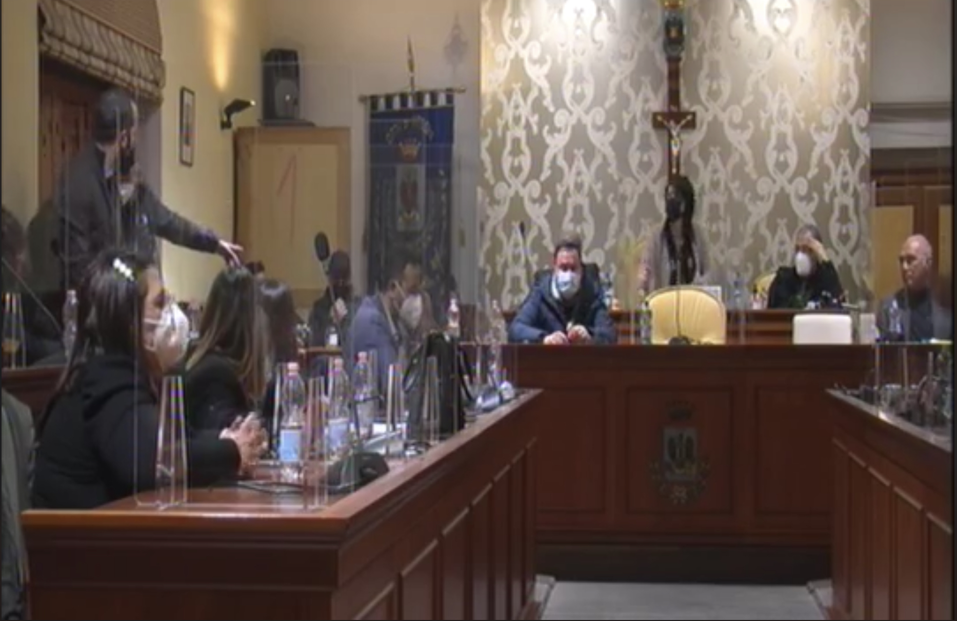 Vittoria, si continua a litigare in Consiglio, mentre trionfano i cavilli procedurali
