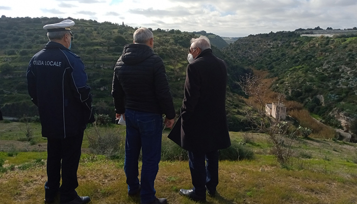 Bomba ecologica mette a rischio falde acquifere a Vittoria? Denuncia del sindaco Aiello