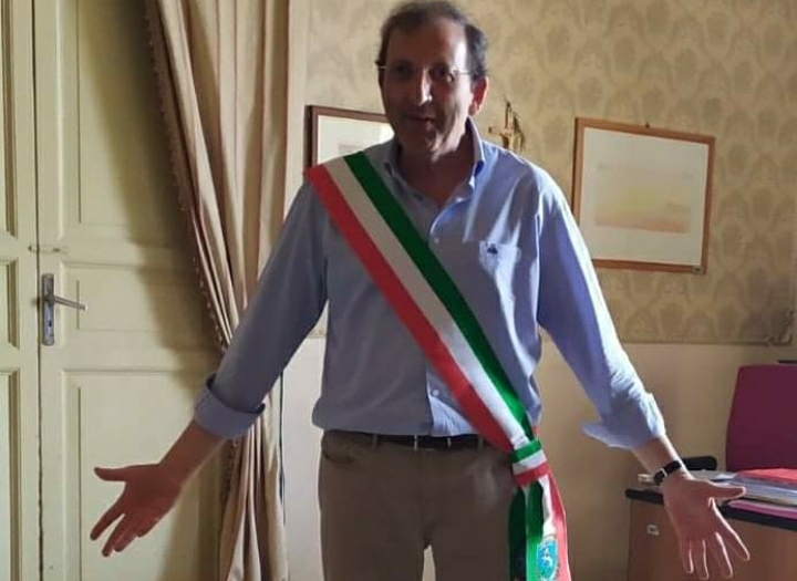 Mi ricandido? Si, no, forse, il sindaco di Scicli Giannone ci sta pensando su