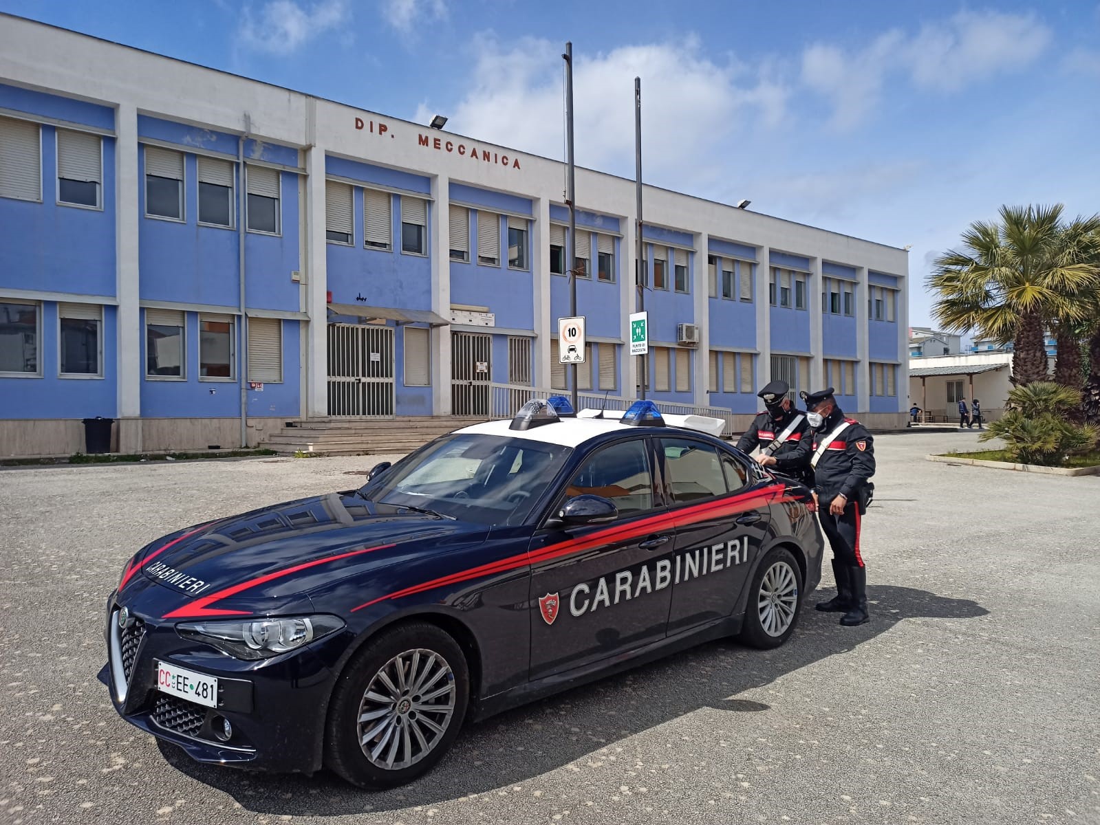 Ragusa: Controlli antidroga dei carabinieri nelle scuole, due studenti del “Ferraris” con piccoli dosi personali