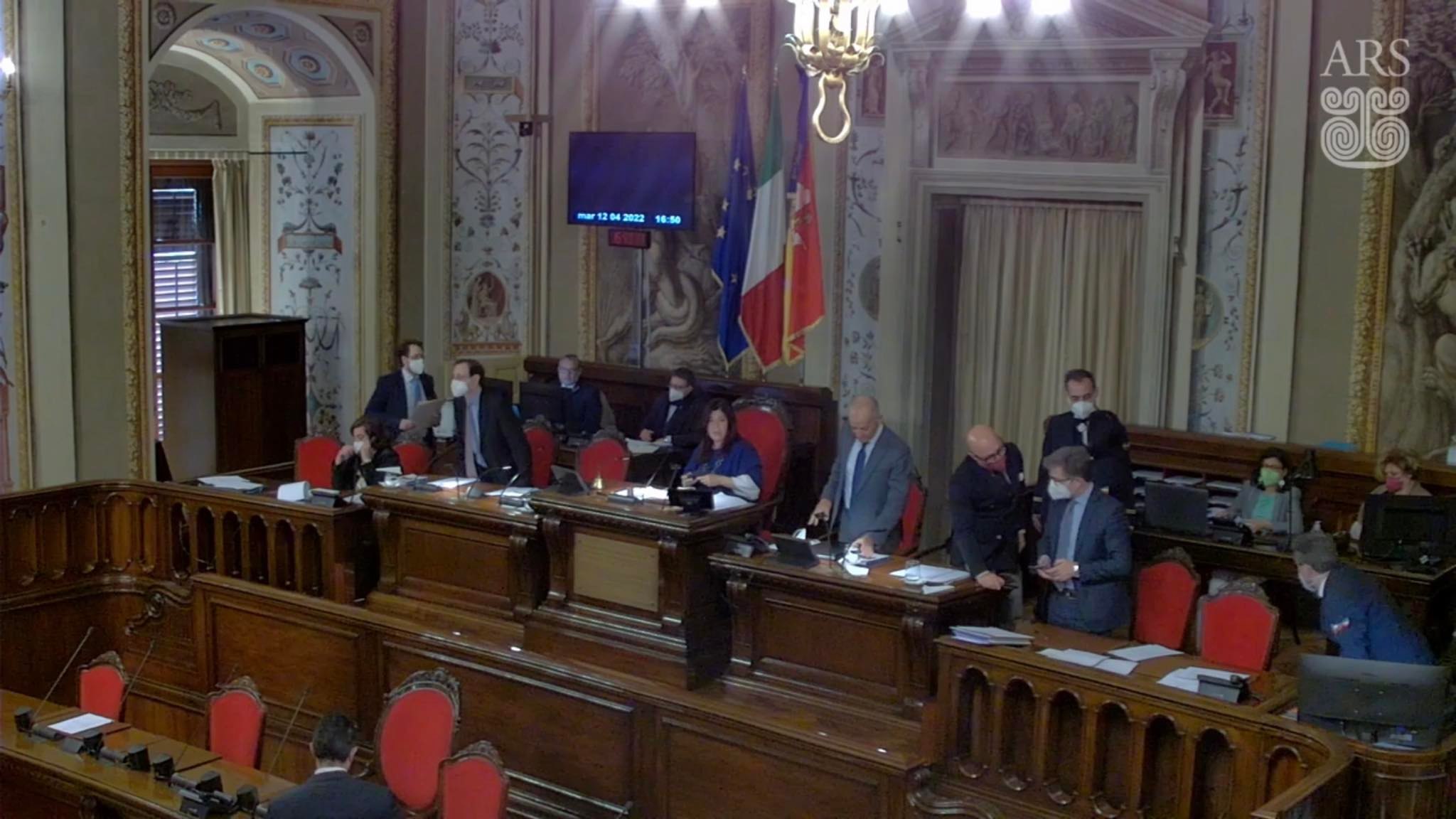 Regione Sicilia: la storia infinita dei ‘Tribunali soppressi’ e la mancanza del numero legale