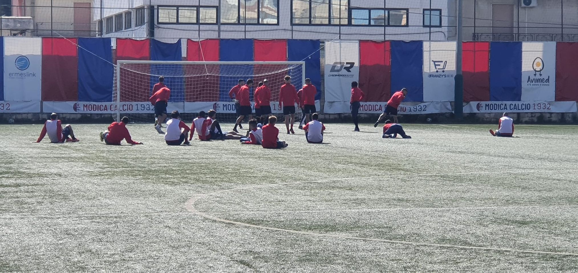 Modica Calcio l’ultimo ostacolo è il Mazzarrone  Betta: “Per il percorso fatto entrambe meritano la promozione”