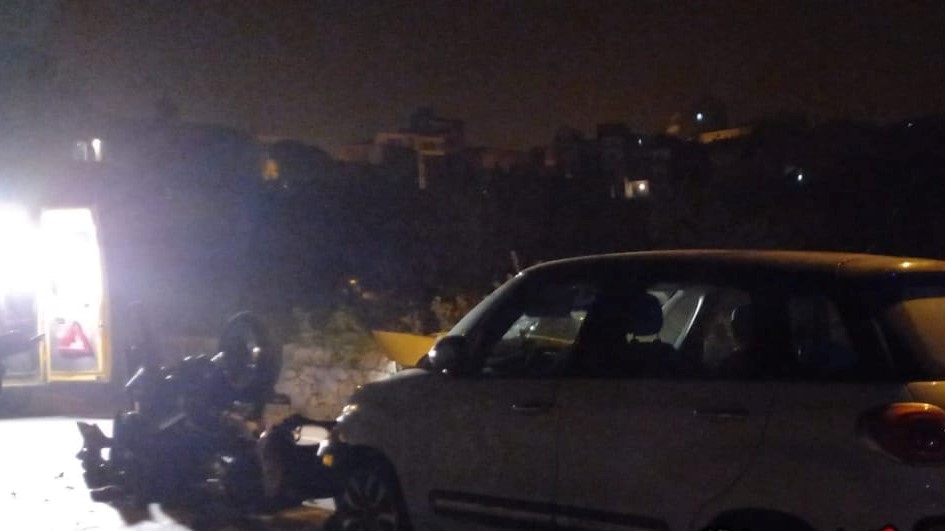 Incidente stradale sulla vecchia Ragusa – Modica, scontro auto  – moto, centauro in prognosi riservata