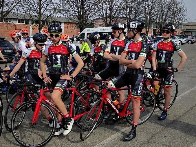 Ciclismo: l’Almo Nial Nizzoli a Canosa di Puglia con la squadra juniores al memorial “Michele Fontana”