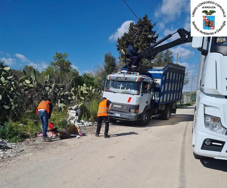 Ragusa, azione di bonifica del Libero Consorzio per contrastare l’abbandono indiscriminato dei rifiuti