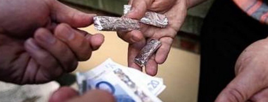 Ventunenne clandestino spacciava hashish, arrestato e ristretto ai domiciliari è evaso
