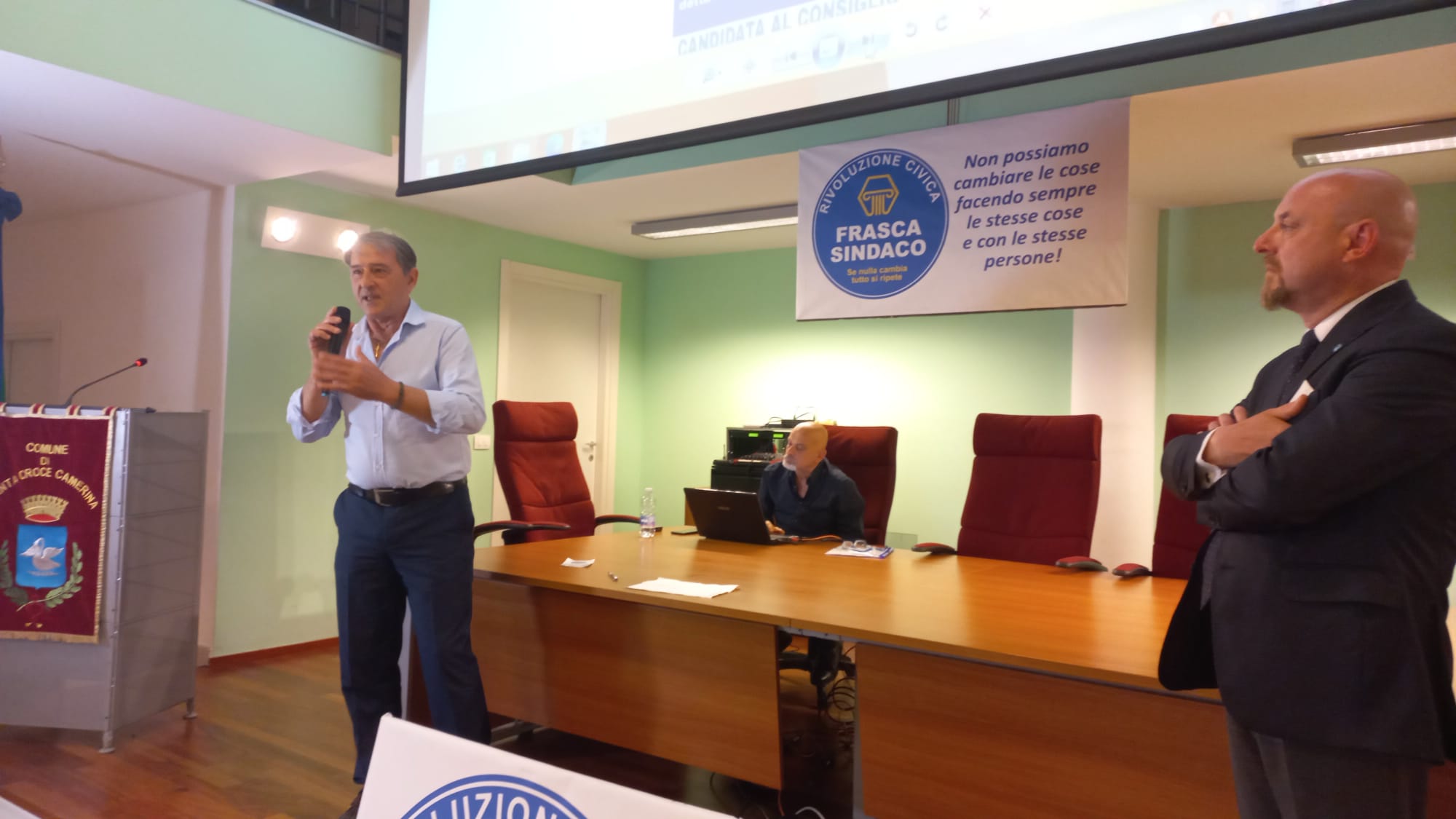 Santa Croce: Frasca presenta i candidati della lista “Rivoluzione”