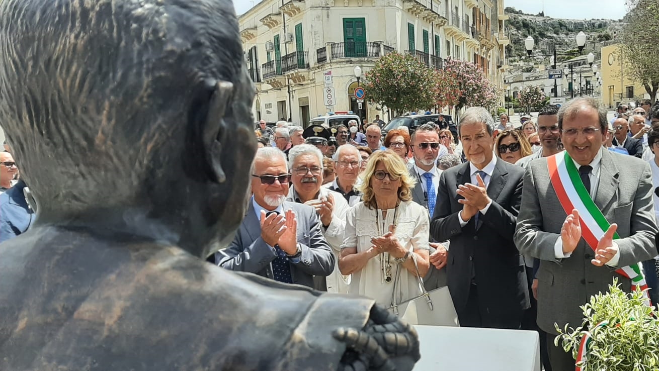 Sciclitani illustri, la città rende omaggio con un busto al giudice Severino Santiapichi