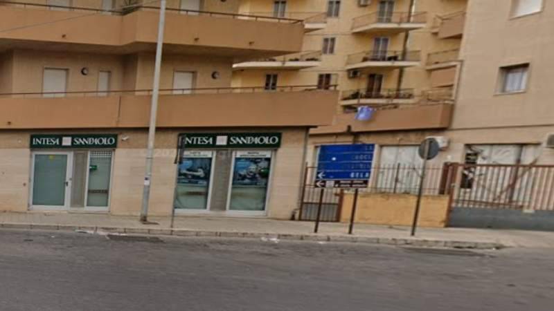 Comiso: ritrovato il furgone utilizzato per la rapina alla Banca Intesa San Paolo di Corso Ho Chi Mhin