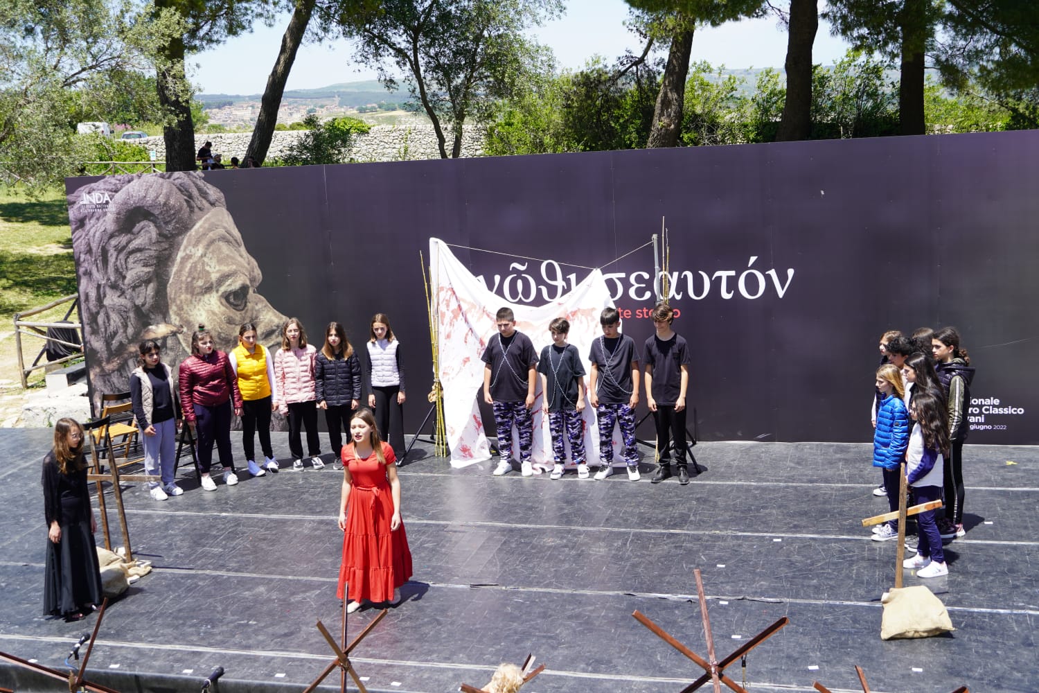 L’Istituto Santa Marta-E.Ciaceri al Festival Internazionale del Teatro Classico dei Giovani. In scena ‘Le troiane’ per dire “no” alla guerra