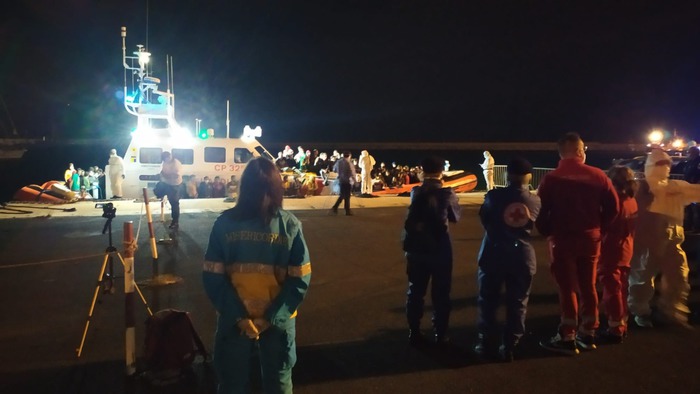 Migranti: arrivati a Pozzallo 181 profughi, altri 100 attesi in giornata con il Mercantile “Serenada”