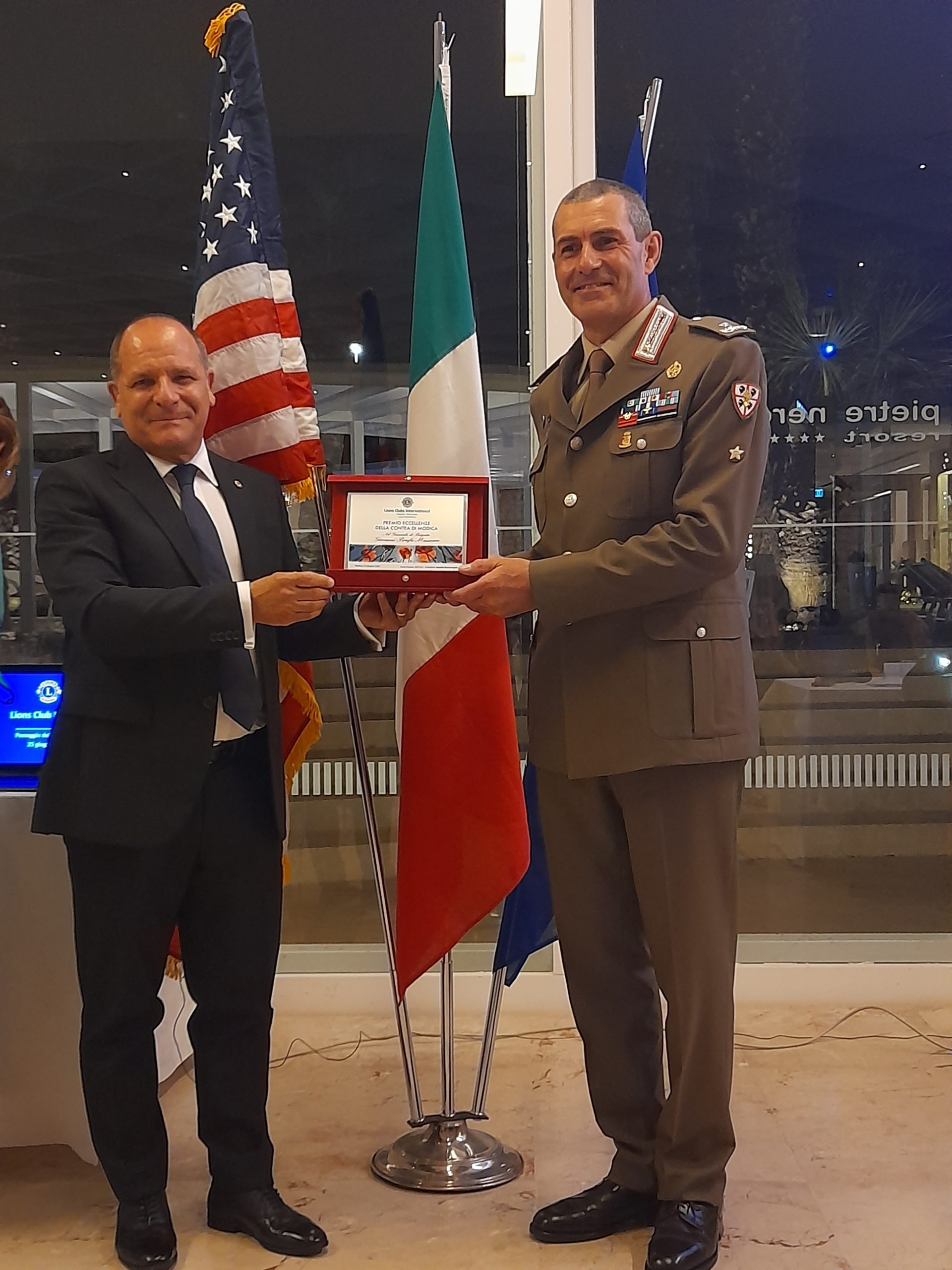 Lions Club Modica, il premio “Eccellenze della Contea di Modica” al Generale Giovanni Brafa Musicoro