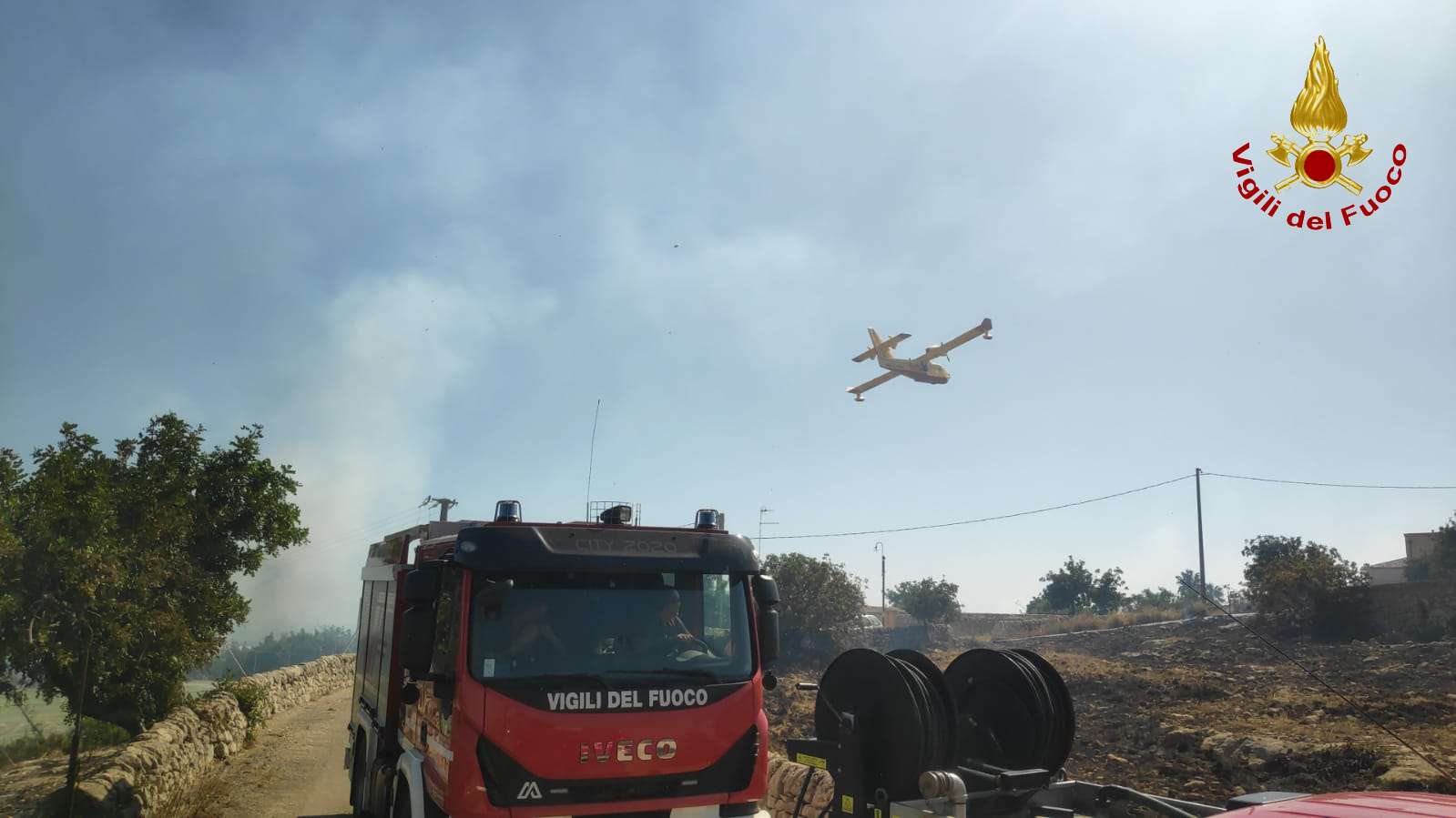 Incendio tra Pozzallo e Ispica in contrada Lanza Gallo. VV.FF hanno circoscritto le fiamme