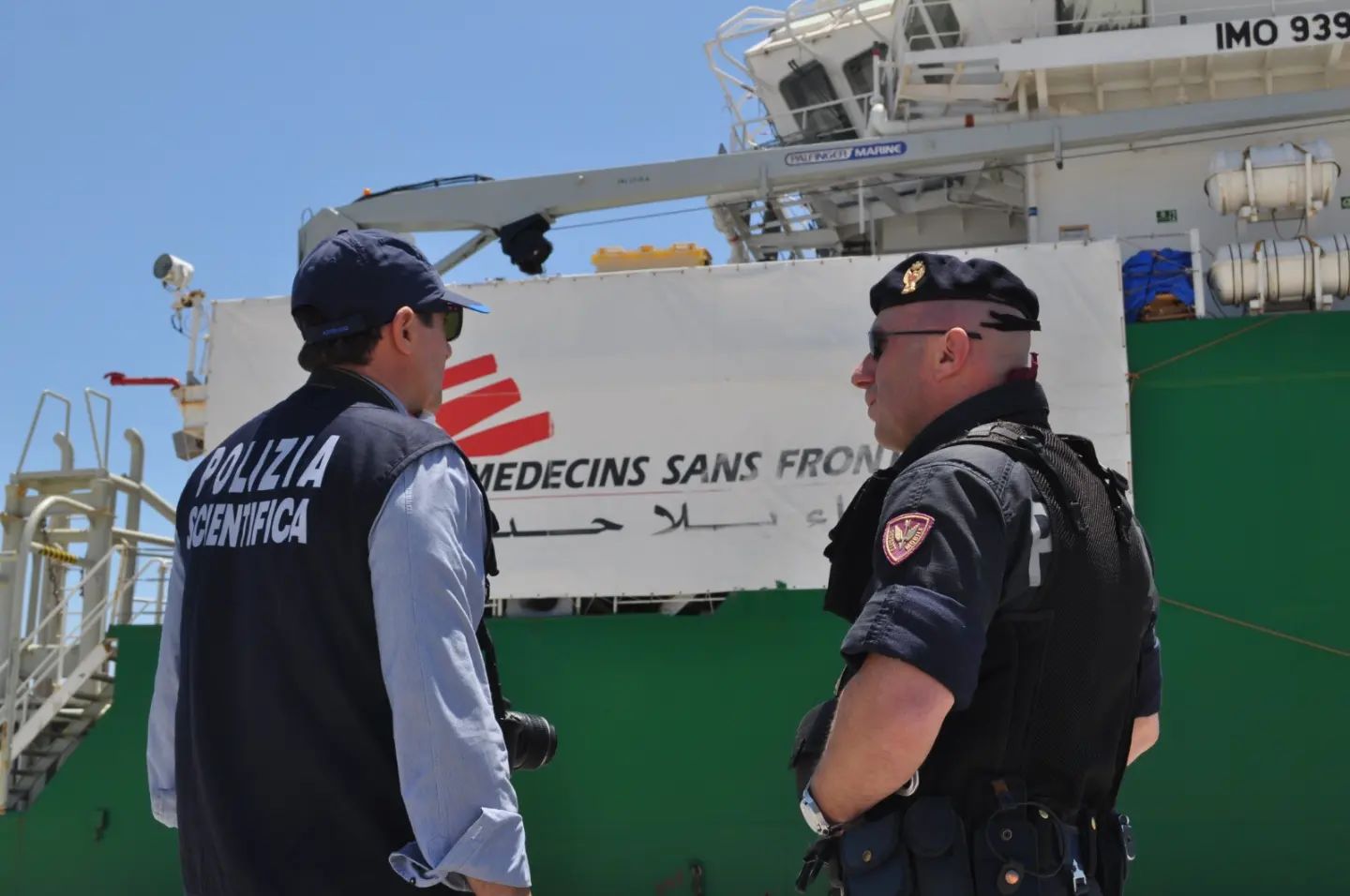 Ragusa, la Polizia di Stato, in collaborazione con la Guardia di Finanza, ferma sette scafisti