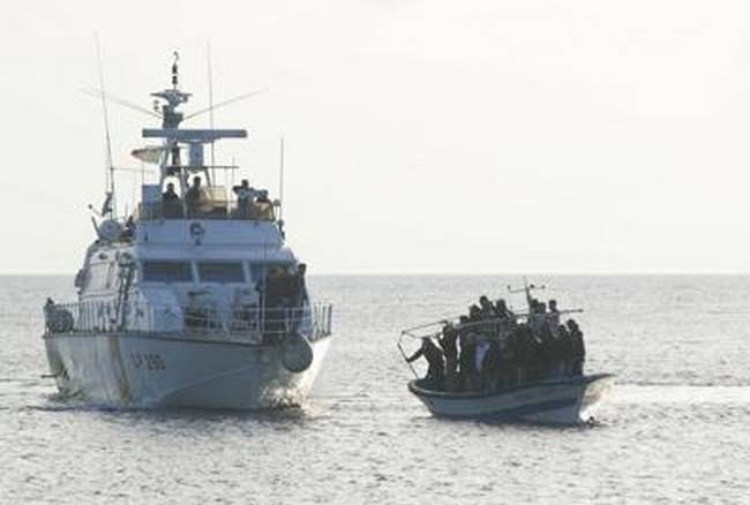 Migranti: sbarchi a ritmi serrati, dopo i 100 di ieri, altri 281 approderanno a Pozzallo tra stasera e domani