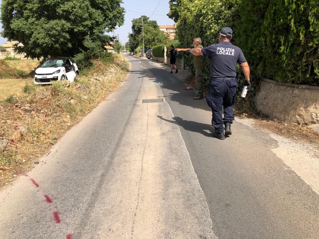 Minicar finisce fuori strada a Modica, sedicenne sottoposto ad intervento chirurgico alla testa