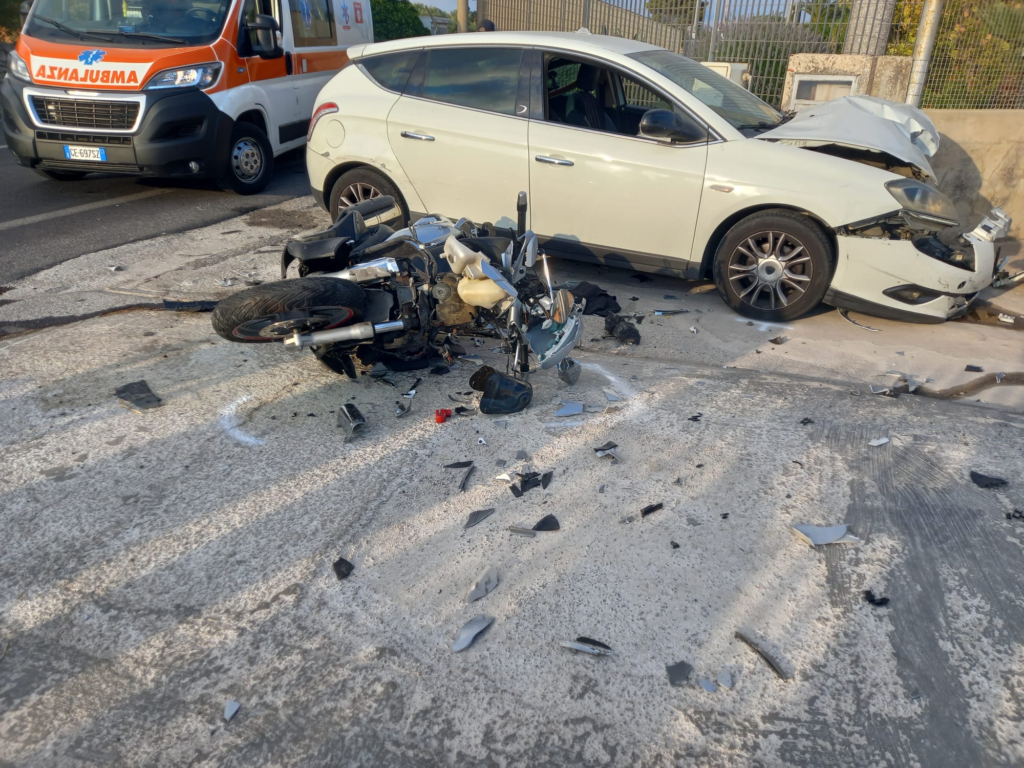 Incidente mortale sulla strada “Malavita”, scontro auto moto, perde la vita un giovane di Santa Croce