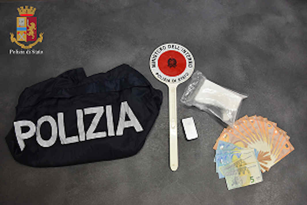 Arresto per spaccio a Modica: albanese trovato in possesso di 300 grammi di cocaina in auto