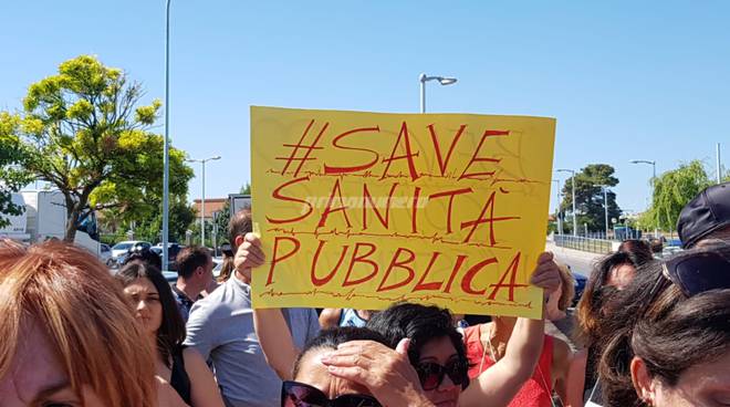 Mentre la sanità pubblica arranca, la Regione chiude accordo con il privato per oltre 30 milioni