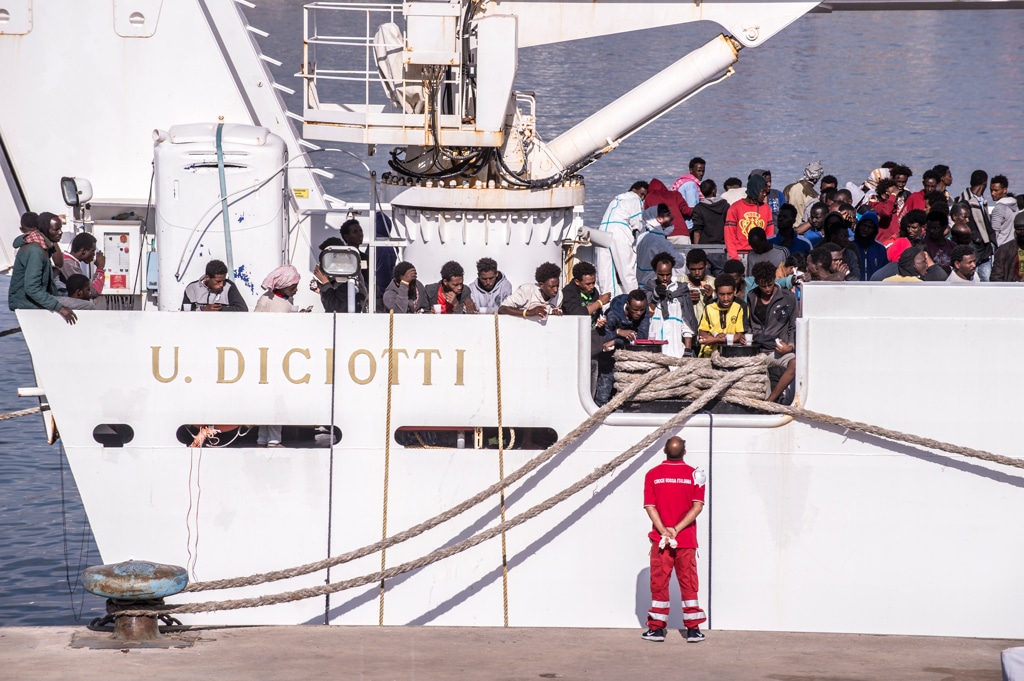 Terminato lo sbarco di 395 migranti al Porto di Pozzallo, due di loro positivi al covid