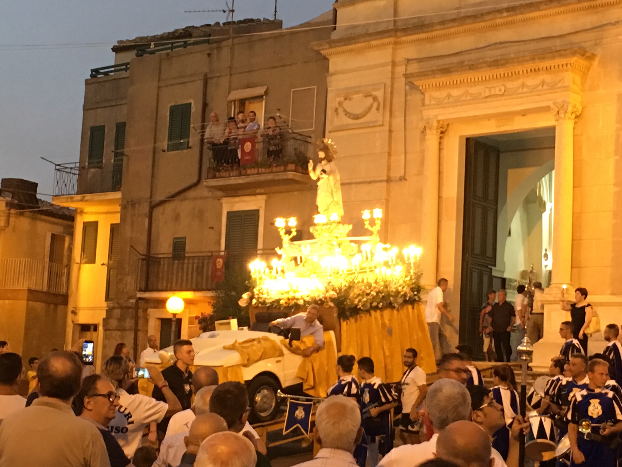 Chiaramonte: domani festa grande con il Santissimo Salvatore