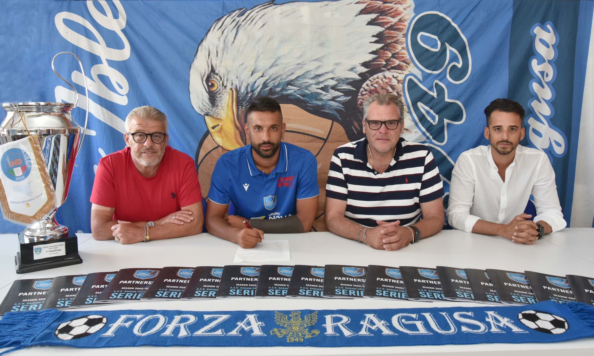 Ragusa Calcio: bomber Alessandro Randis vestirà ancora di azzurro, “Bello continuare a difendere questa maglia”