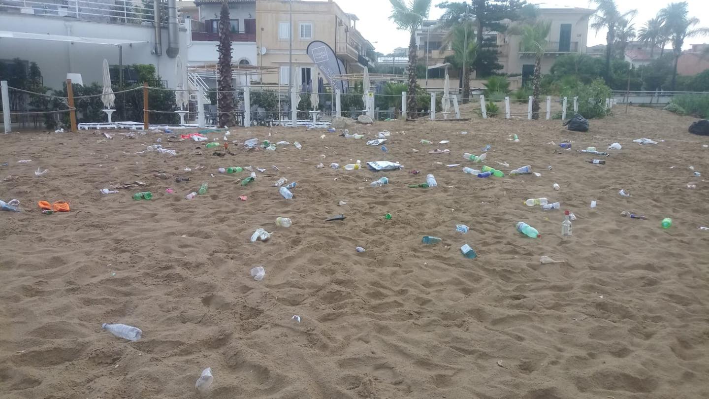 Se Marina di Ragusa si riduce così c’è un problema da porci! Si rimedierà per Ferragosto?