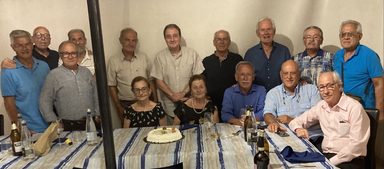 Anche la Prof. alla rimpatriata, 52 anni dopo il diploma, della 5^ C dell’Archimede di Modica