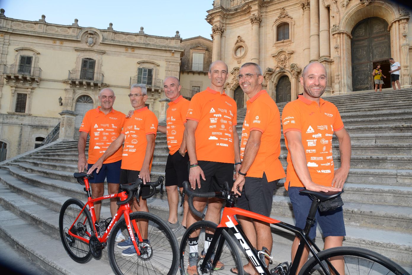 Ciclismo amatoriale: sei modicani circumnavigheranno la Sicilia in bici in sei giorni