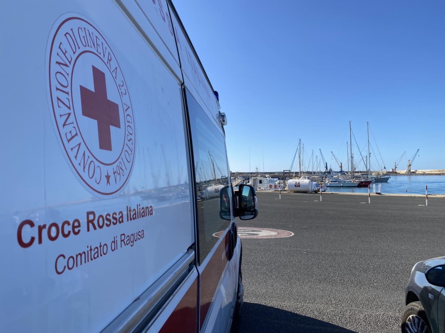 A Pozzallo nessuna vittima dello sbarco, forse gettate in mare le sei persone morte di stenti