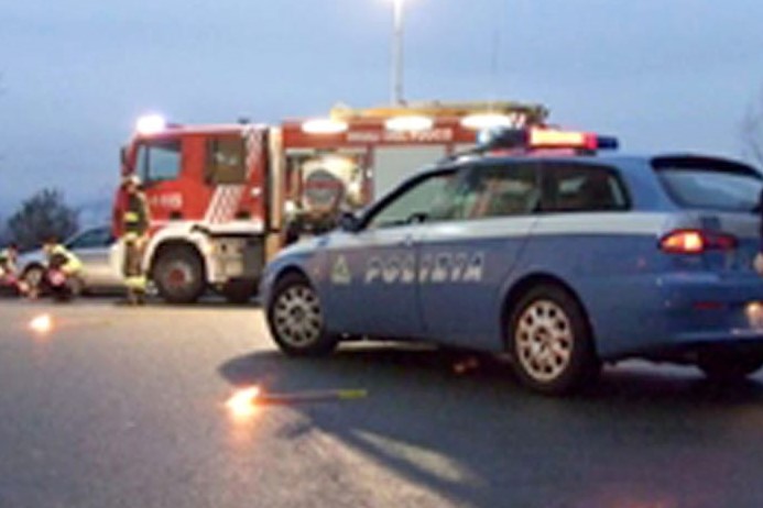Incidente stradale sulla SS 115, scontro frontale fra due auto, quattro feriti trasferiti al “Giovanni Paolo II”