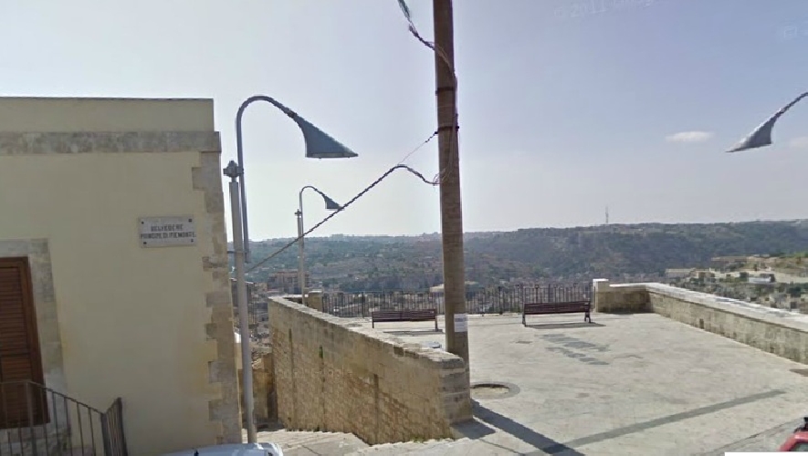 Modica, raccolta firme dei residenti del quartiere Pizzo: “Chiediamo di essere ascoltati”