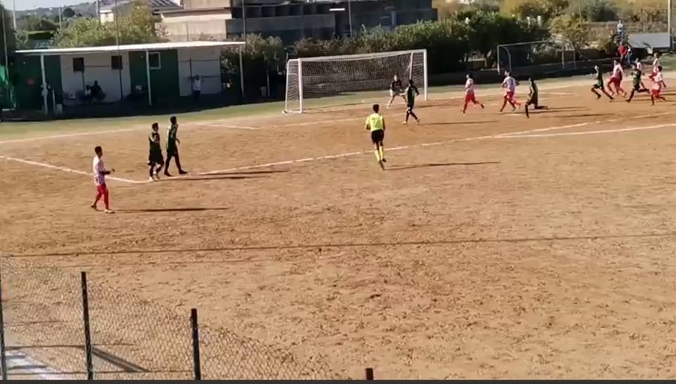 Il Vittoria rallenta al “Megarello”, ai biancorossi non basta il gol di D’Agosta per ottenere il sesto successo