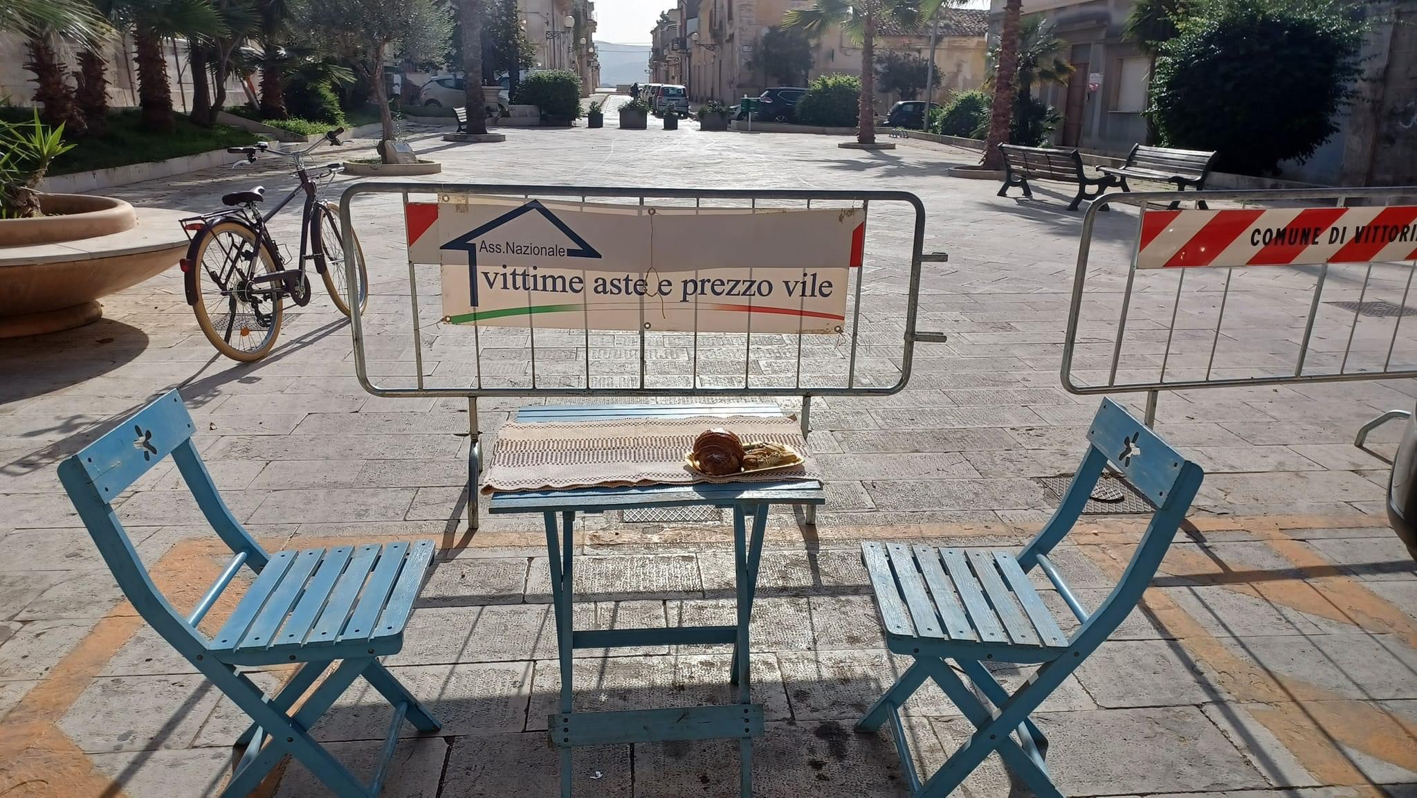 Vittoria, aste giudiziarie,  Licitra offre un caffè di ‘protesta’ ad Aiello che rifiuta