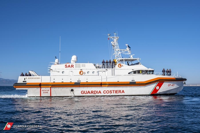 Pozzallo: nuovo sbarco di migranti, in 147 arrivano sulla nave “Aringhieri”, saranno ospitati all’hotspot