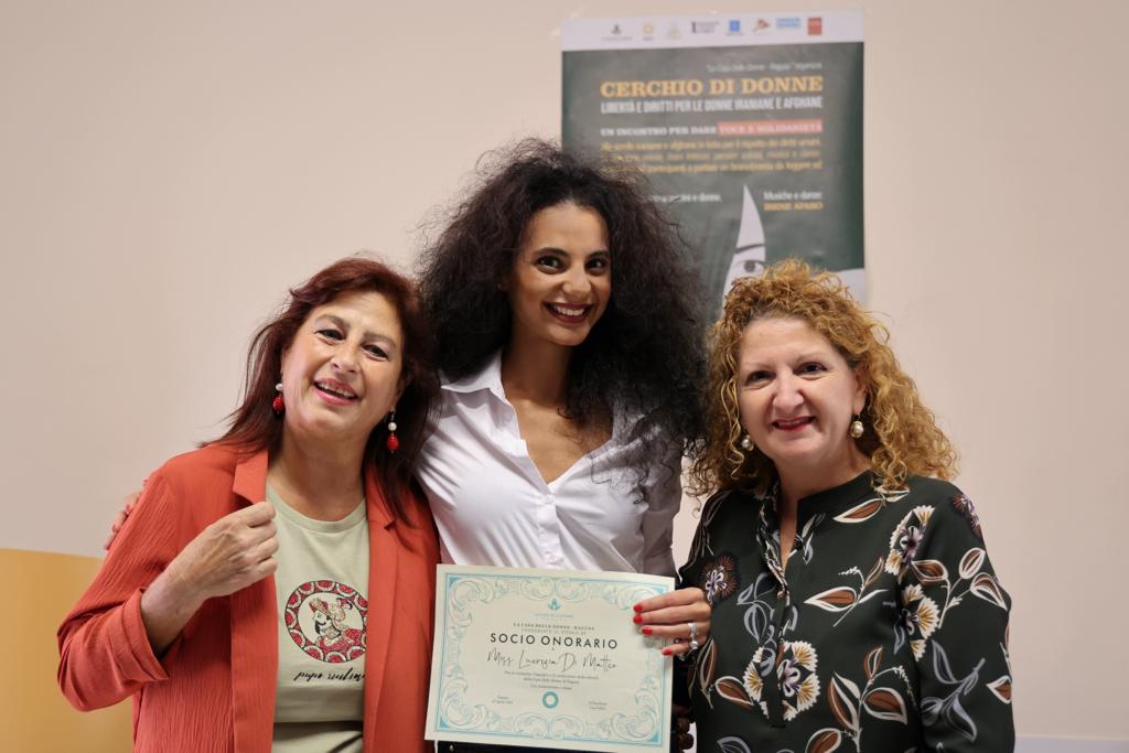 Casa delle donne: Lucrezia Di Matteo, Miss Italia Talento 2022, socia onoraria in occasione di “Cerchio di donne”