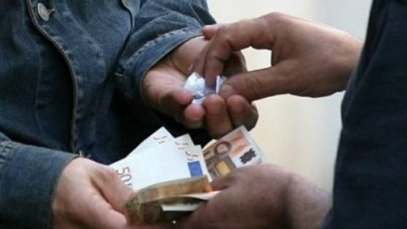 Modica: controlli dei carabinieri nei locali commerciali, arrestato un trentaquattrenne per spaccio