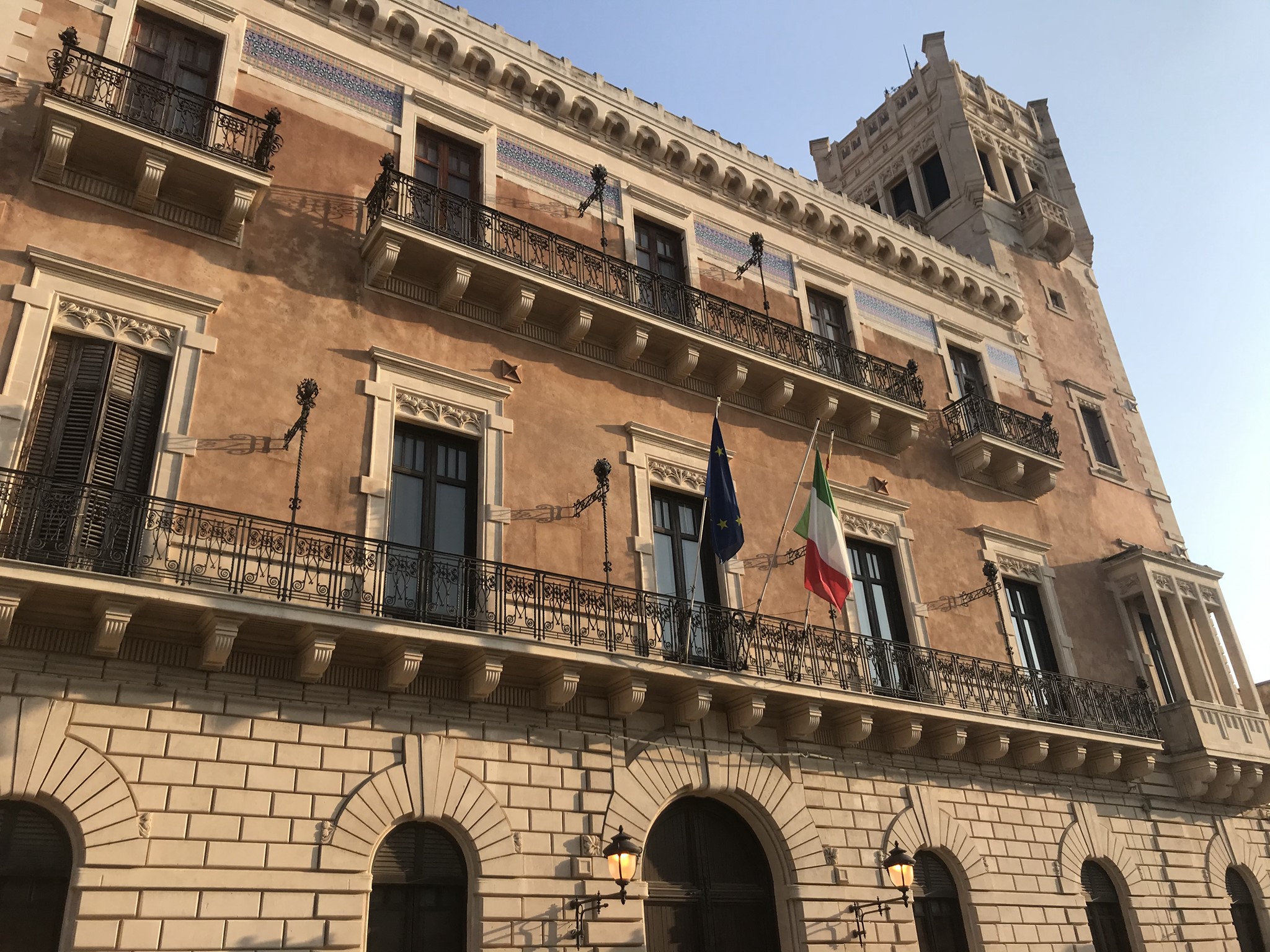 Ispica: Angelo Galifi eletto vice presidente del consiglio. Il sindaco strizza l’occhio alla Ignaccolo per sostituire la Franzò in Giunta