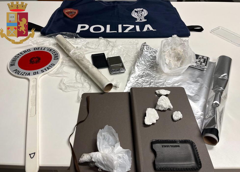 Un uomo arrestato a Comiso dalla Polizia: aveva con sè cocaina per circa 5.000 euro