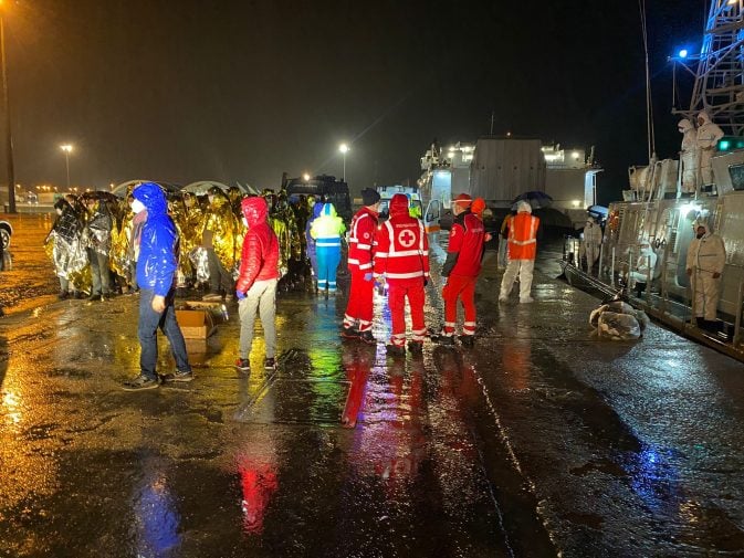 Sbarco oggi pomeriggio a Pozzallo: in 47 tutti uomini, quest’anno in Italia oltre 104.000 arrivi