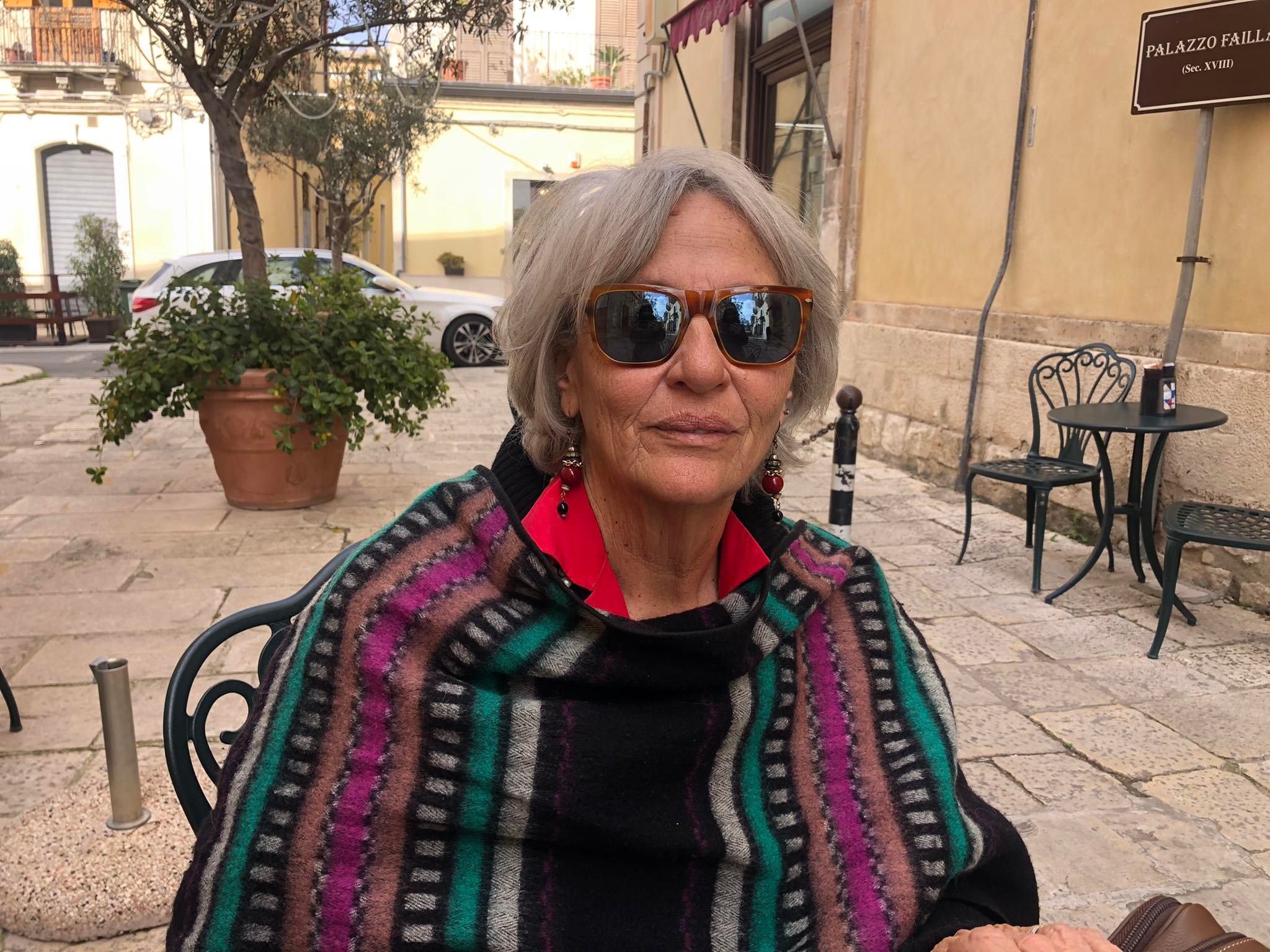 Modica, incendio case popolari: “Il Comune ha abbandonato i suoi cittadini”. La denuncia di Patrizia Terranova