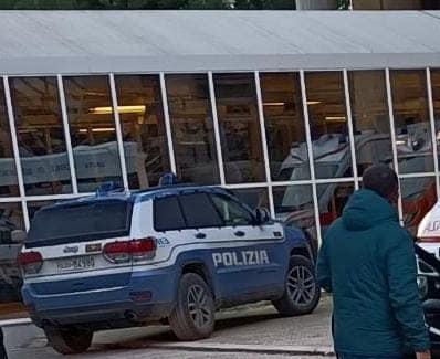 Migranti minorenni provano la fuga dal centro di prima accoglienza di contrada Cifali, bloccati dagli agenti anti sommosse