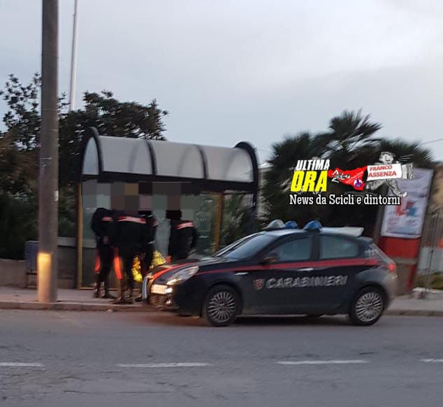 Scicli: momenti di tensione al Villaggio Jungi per un uomo molto agitato. Sul posto Carabinieri e ambulanza