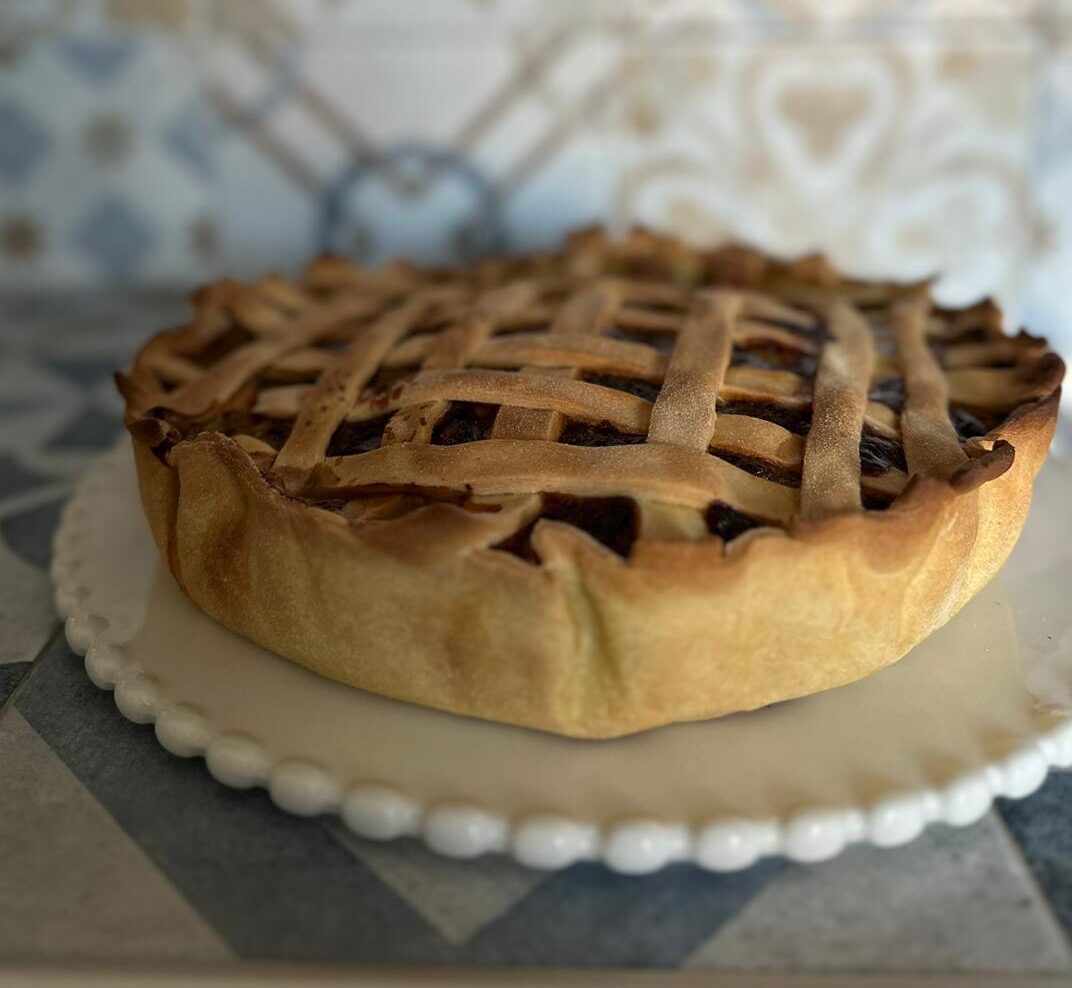 Nella rubrica di cucina di oggi vi proponiamo una torta salata alle verdure leggera ma gustosa (Video)