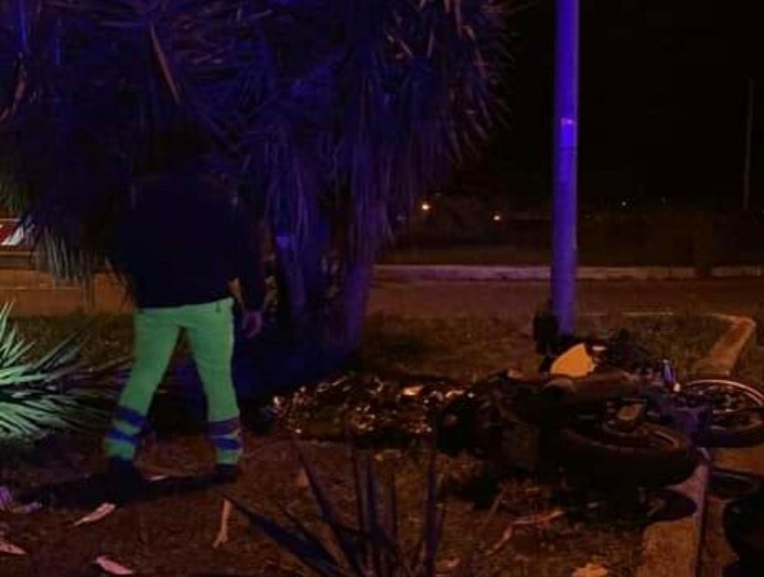 Ispica: incidente sulla SS 115, con la moto sbatte su un palo della segnaletica, perde la vita un rosolinese